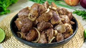 Fígado de Galinha Acebolado à Moda Mineira: O Sabor de Minas em Cada Mordida