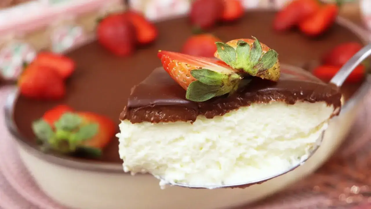 Sobremesa Cremosa de Leite Ninho com Ganache Veja