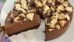 Torta de Chocolate Mais Cremosa e Irresistível: Fácil de Fazer e Sem Gelatina