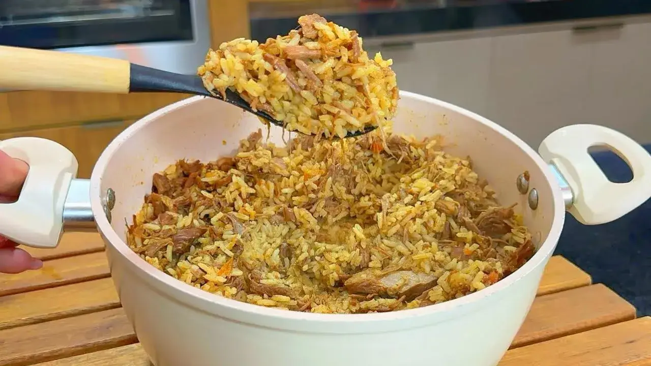 Arroz com Fraldinha Desfiada: Receita Simples e Irresistível para o Almoço
