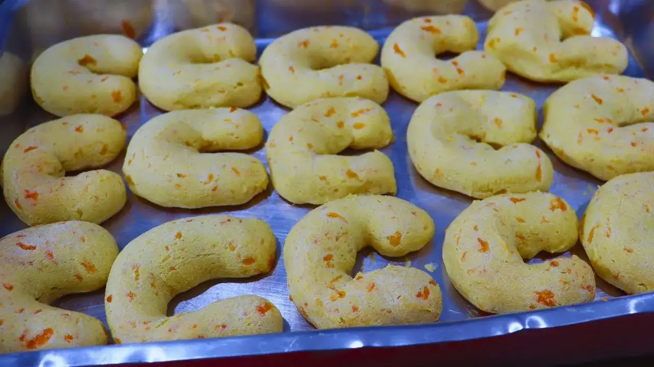 Biscoito de Polvilho com Fubá, Uma Receita Simples e Crocante para o Seu Café da Manhã