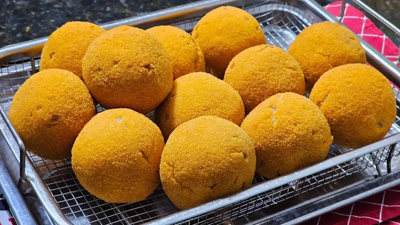 Bolinho de Batata com Frango: Receita Fácil para Lanches e Vendas