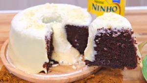 Bolo Vulcão de Chocolate, Esse Bolo e Muito Gostoso e é Bem Recheado