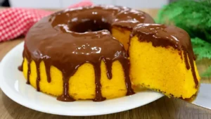 Bolo de Cenoura de Micro-ondas Pronto em 8 Minutos, Fofinho e Irresistível
