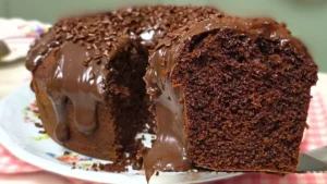 Bolo de Chocolate Sem Óleo: Massa Fofinha e Super Deliciosa