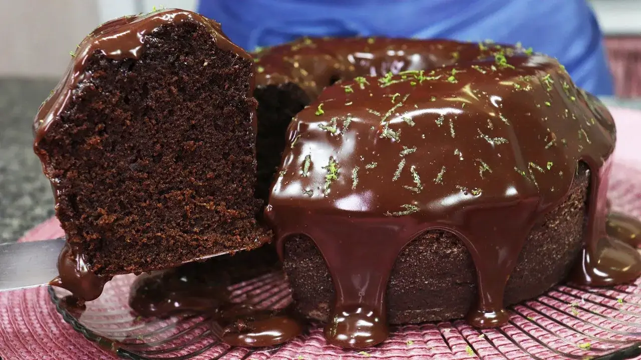 Bolo de Chocolate com Laranja Fofinho e Cremoso com Cacau 100%