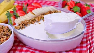 Como Fazer Iogurte Natural Caseiro: Apenas 3 Ingredientes e Textura Cremosa