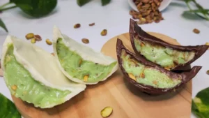 Ovo de Pistache com Recheio Cremoso: Receita Fácil