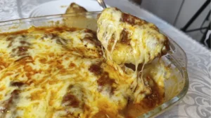 Bife a Rolê com Purê Gratinado: Receita Caseira que Vai Surpreender sua Família
