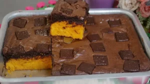 Bolo de Cenoura com Cobertura de Brownie: Uma Delícia Simples e Surpreendente