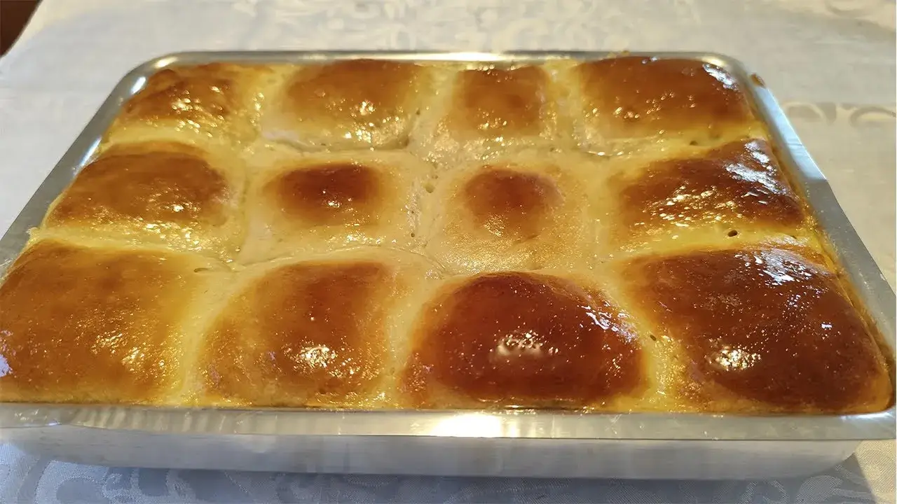 Pão Doce Caseiro com Leite Condensado: Receita Fácil Sem Sovar
