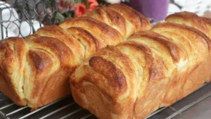 Pão de Manteiga Fofinho: Receita Sem Sovar Veja