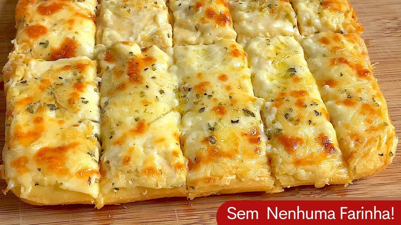 Receita Low Carb de Massa de Frango com Molho de Alho e Queijo: Fácil, Rápida e Saborosa!