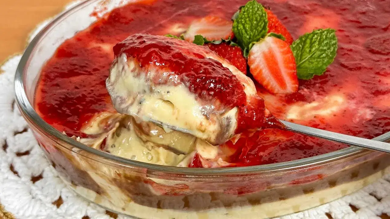 Sobremesa de Chocolate e Geleia de Morango: Combinação Surpreendente para Você Fazer Hoje