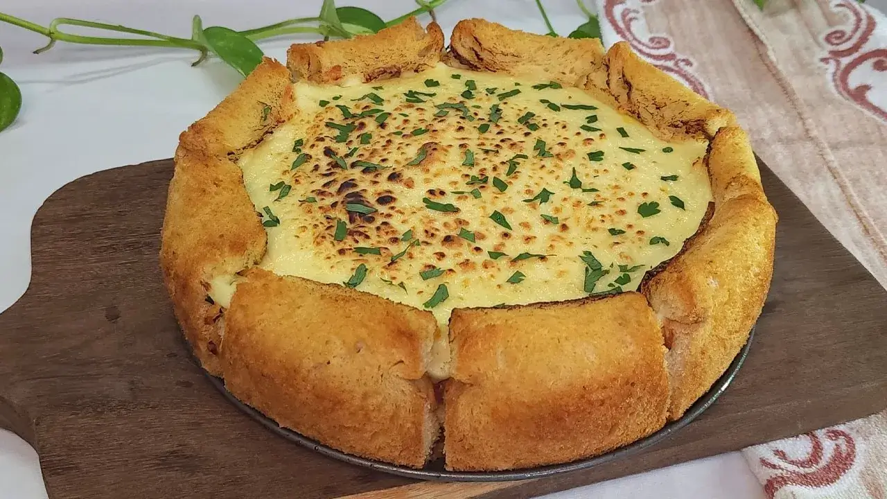 Torta de Frango com Catupiry Fácil e Crocante Veja