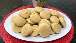 Biscoito de Maizena que Derrete na Boca: Receita Fácil e Crocante para o Café