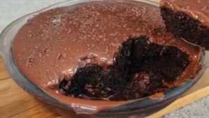 Bolo Gelado de Chocolate: A Receita Perfeita para Quem Ama Chocolate Molhadinho
