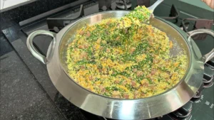 Farofa de Couve e Calabresa: Receita Tradicional com Sabor Caseiro e Textura Perfeita