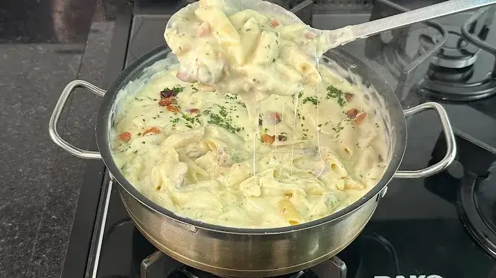 Macarrão Cremoso ao Creme de Batata com Bacon: Receita Fácil e Deliciosa