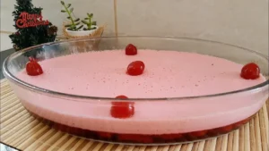 Sobremesa de Gelatina com Morango: Uma Delícia com Apenas 3 Ingredientes