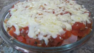 Bife Assado com Presunto, Queijo e Molho: Receita Fácil e Saborosa