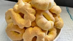 Biscoito De Queijo Quebrador Crocante Com Polvilho Doce
