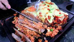 Fraldinha Assada com Linguiça e Queijo: Receita fácil de carne assada no forno