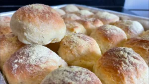 Pão Broinha Sem Ovo: Receita Econômica com Flocão de Milho para o Café da Tarde