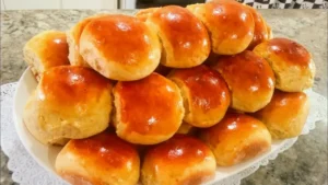Pão de Cebola: Receita Tradicional para Pães Macios e Saborosos