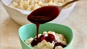Sagu com creme branco e calda de vinho: A receita de sagu que vai te surpreender