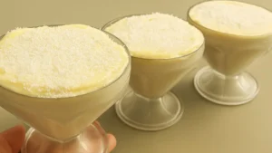Sobremesa de Abacaxi Cremosa nas Tacinhas: Receita Fácil e Rápida