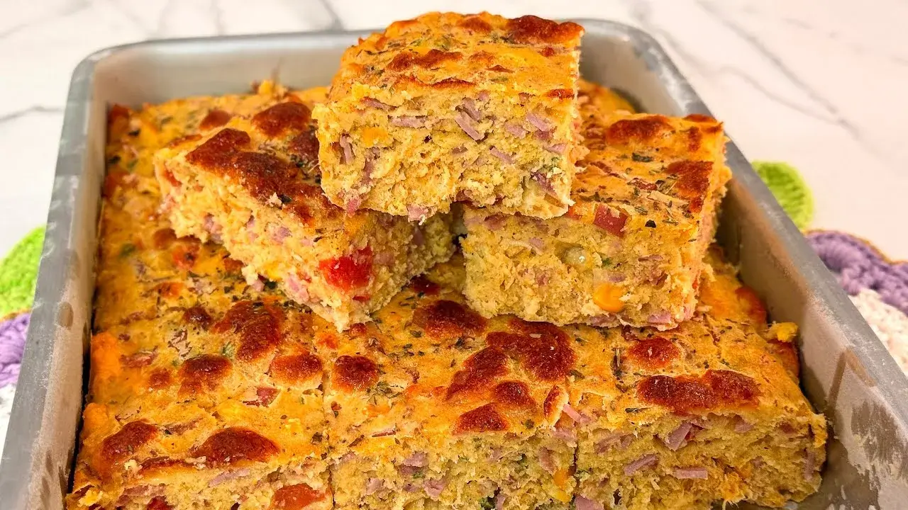 A torta caipira de liquidificador é uma receita prática e completa, ideal para servir no...