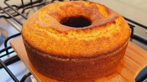 Bolo de Fubá Úmido Perfeito Para Servir Com Café