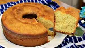 Bolo de Leite Condensado Fofinho sem Açúcar Para o Café da Tarde