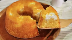 Bolo de Milho Cremoso com Requeijão Feito no Forno