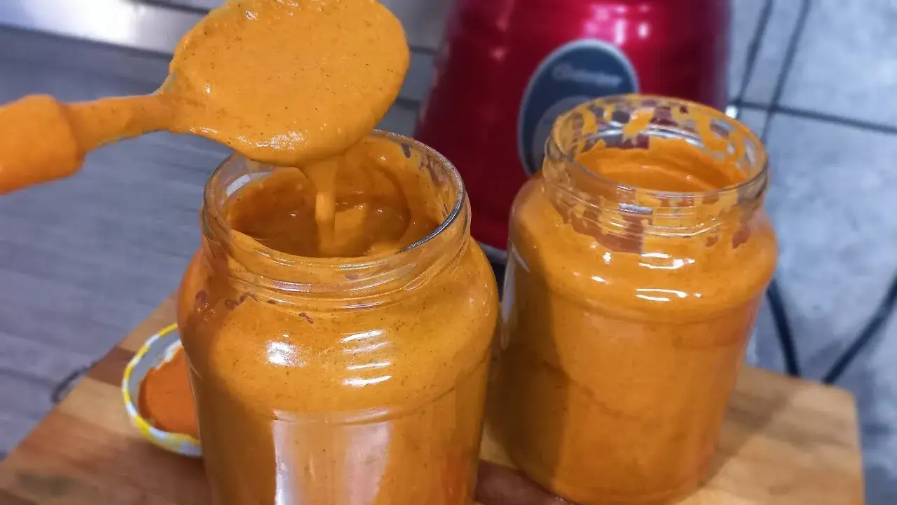 Molho de Pimenta Caseiro com Pimenta Bode