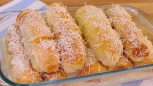 Pão Doce de Leite Condensado com Coco Recheado com Queijo Veja como Fazer