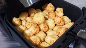 Pão de Queijo na AirFryer: Receita Fácil, Crocante Por Fora e Macio Por Dentro