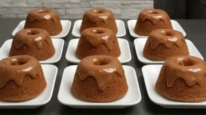 Cobertura de Chocolate Cremosa para Mini Bolos