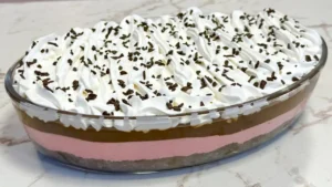 Sobremesa Cutuca Cunhada: Receita com Bolo, Mousse, Ganache e Chantilly