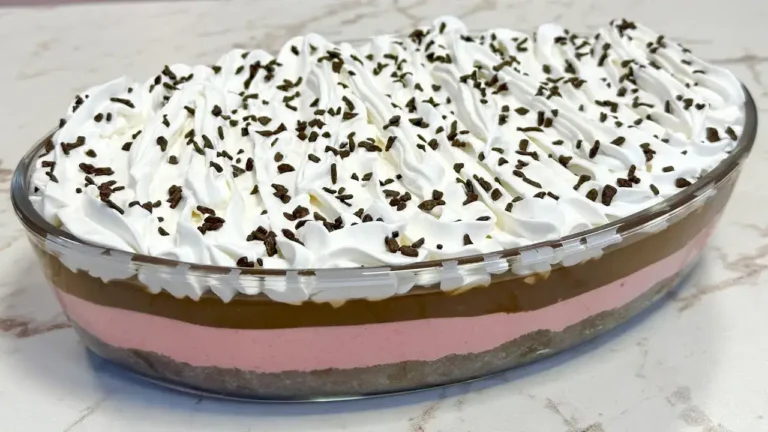 Sobremesa Cutuca Cunhada: Receita com Bolo, Mousse, Ganache e Chantilly