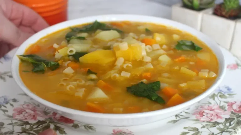 Sopa de Legumes Deliciosa, Simples e Fácil de Fazer