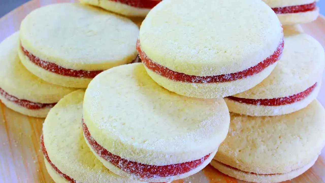 Se você procura uma receita de biscoitinho fácil, rápida e deliciosa, esta é perfeita! Esses...