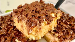 Bolo de Ninho Molhadinho com Brigadeiro e Sucrilho Crocante