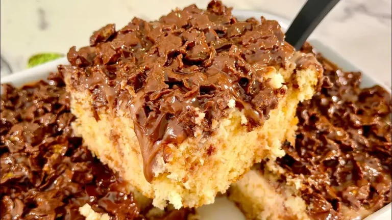 Bolo de Ninho Molhadinho com Brigadeiro e Sucrilho Crocante