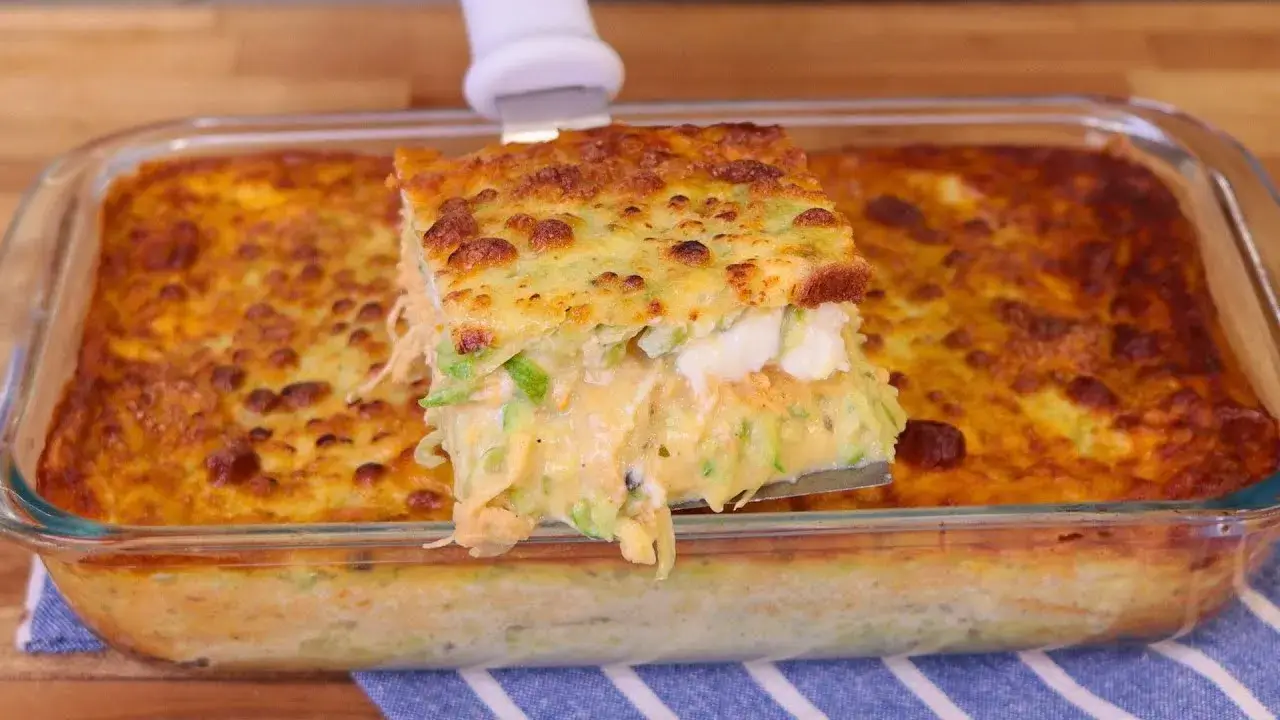 Esta torta proteica low carb é perfeita para quem busca uma refeição leve, saborosa e...