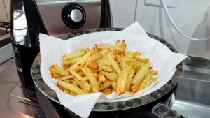Batata frita na AirFryer crocante e douradinha