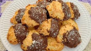 Biscoito de coco fácil que surpreende na primeira mordida