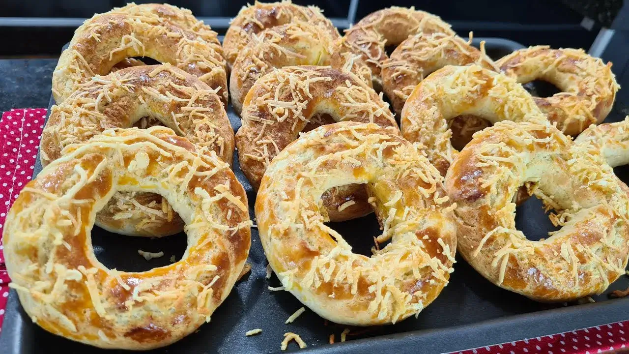 Biscoito de trigo assado crocante fácil que todo mundo quer fazer