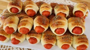 Enroladinho de Salsicha Fácil